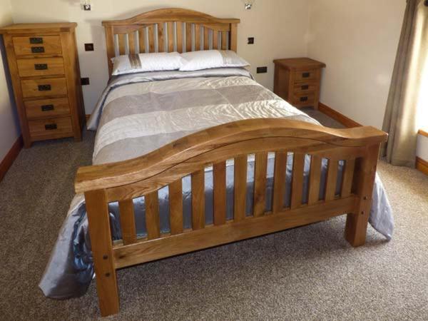 Bank Top Earl Sterndale Bagian luar foto