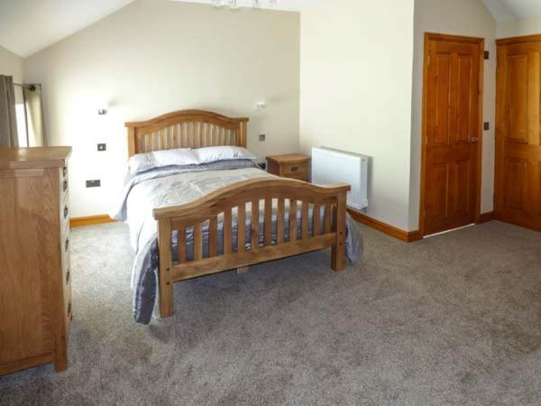 Bank Top Earl Sterndale Bagian luar foto